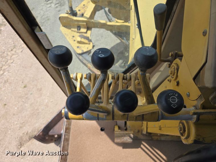 image for item EB1002 1983 Caterpillar 140G motor grader