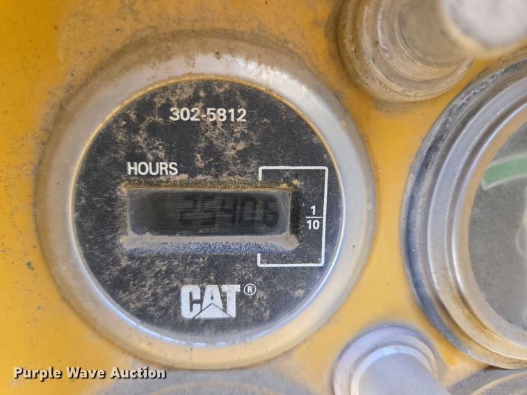 image for item EB1002 1983 Caterpillar 140G motor grader