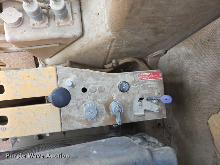 image for item EB1002 1983 Caterpillar 140G motor grader