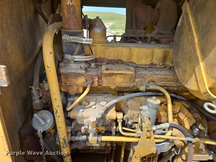 image for item EB1002 1983 Caterpillar 140G motor grader