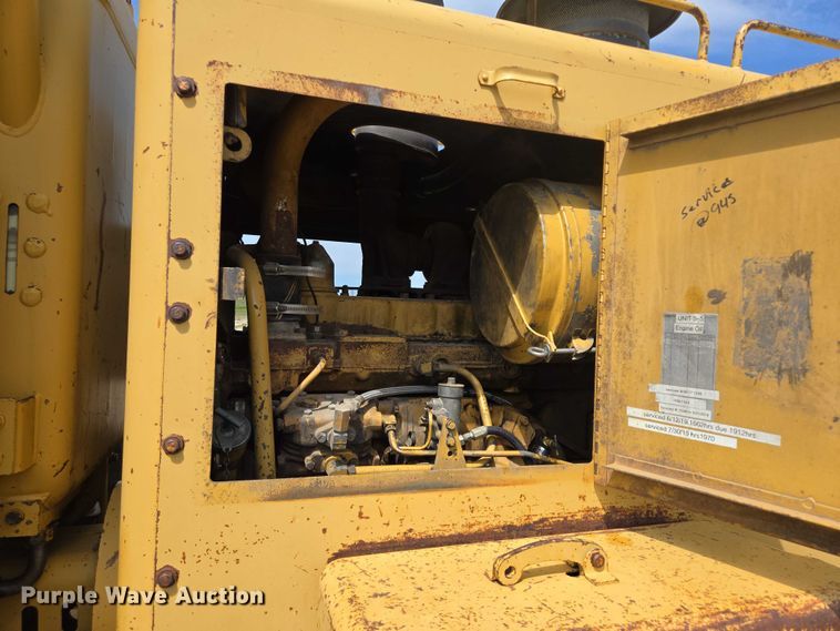 image for item EB1002 1983 Caterpillar 140G motor grader