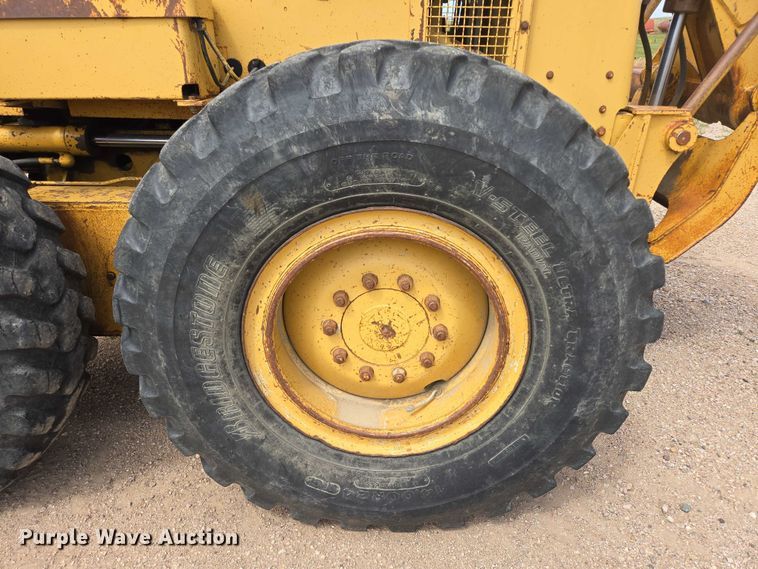 image for item EB1002 1983 Caterpillar 140G motor grader