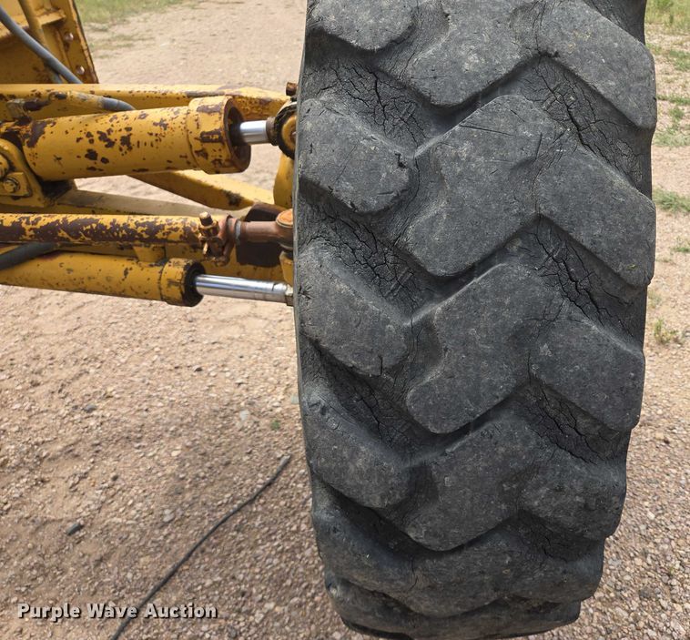 image for item EB1002 1983 Caterpillar 140G motor grader