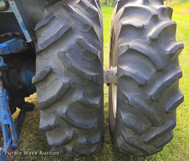 image for item EB1003 Ford 9700 tractor