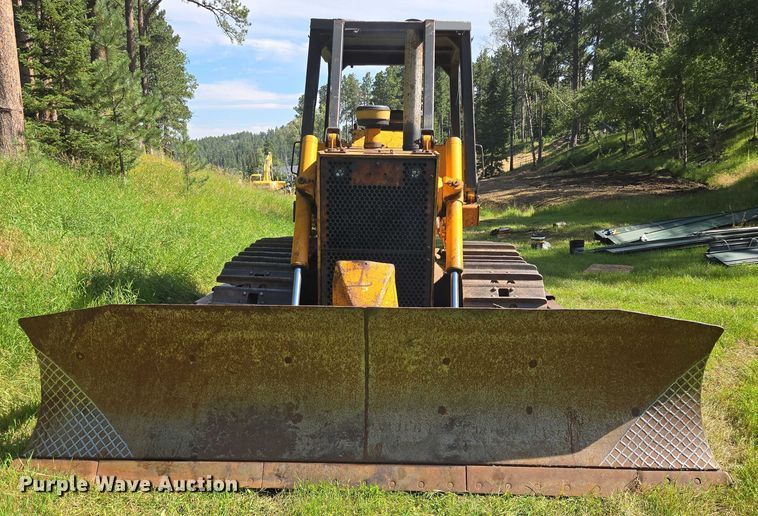 image for item EB1005 1982 Case 1450B dozer