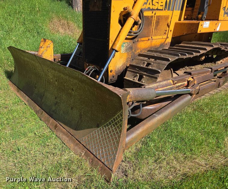 image for item EB1005 1982 Case 1450B dozer