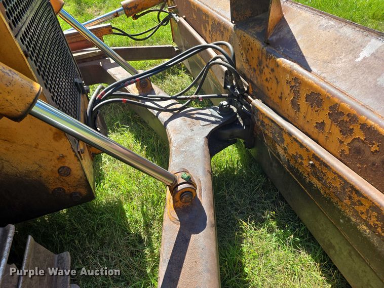 image for item EB1005 1982 Case 1450B dozer