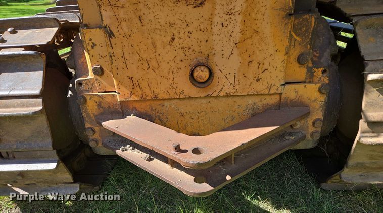 image for item EB1005 1982 Case 1450B dozer
