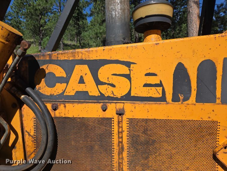 image for item EB1005 1982 Case 1450B dozer