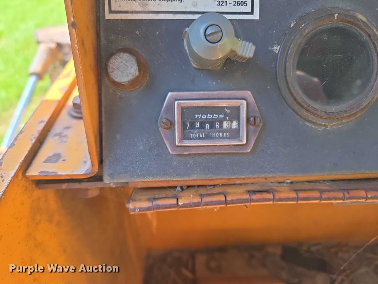 image for item EB1005 1982 Case 1450B dozer