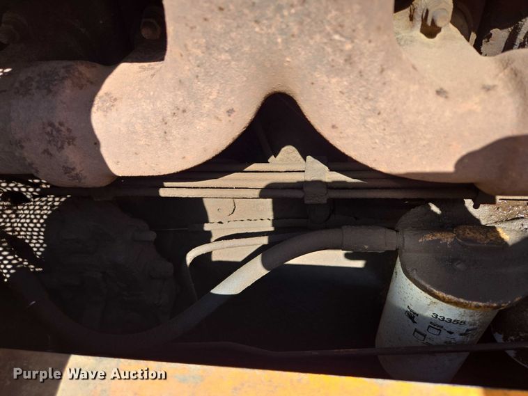 image for item EB1005 1982 Case 1450B dozer