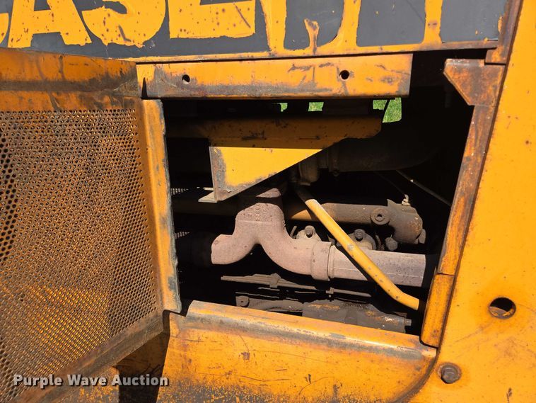 image for item EB1005 1982 Case 1450B dozer