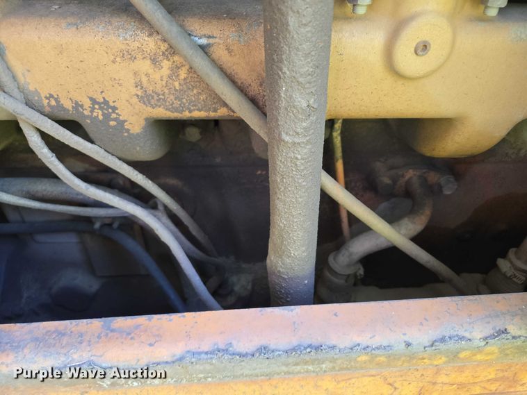 image for item EB1005 1982 Case 1450B dozer