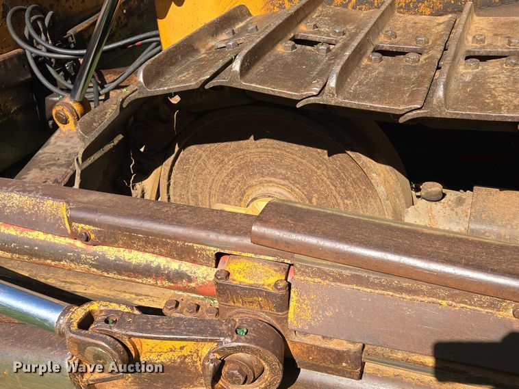 image for item EB1005 1982 Case 1450B dozer