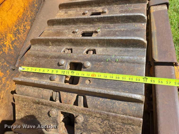 image for item EB1005 1982 Case 1450B dozer