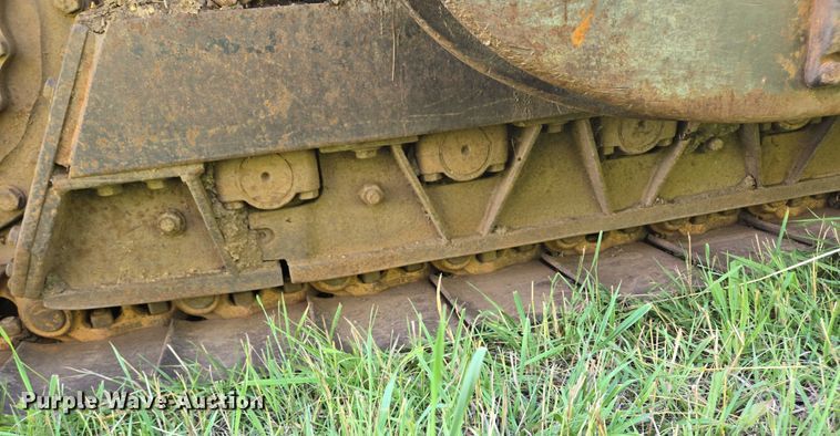 image for item EB1005 1982 Case 1450B dozer