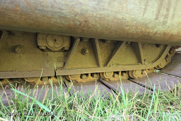 image for item EB1005 1982 Case 1450B dozer