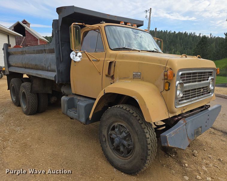 image for item EB1007 1978 Chevrolet 90 dump truck
