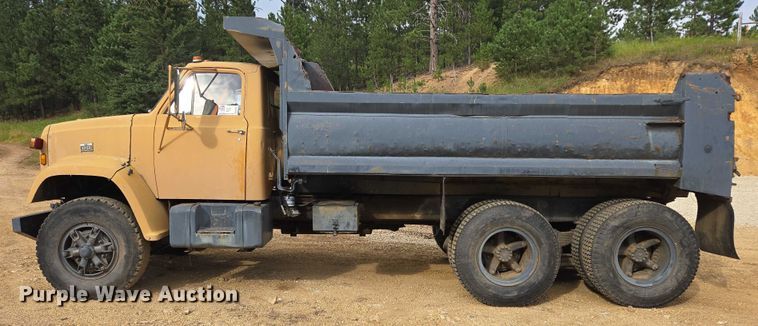 image for item EB1007 1978 Chevrolet 90 dump truck