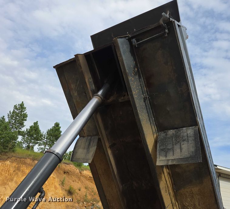 image for item EB1007 1978 Chevrolet 90 dump truck