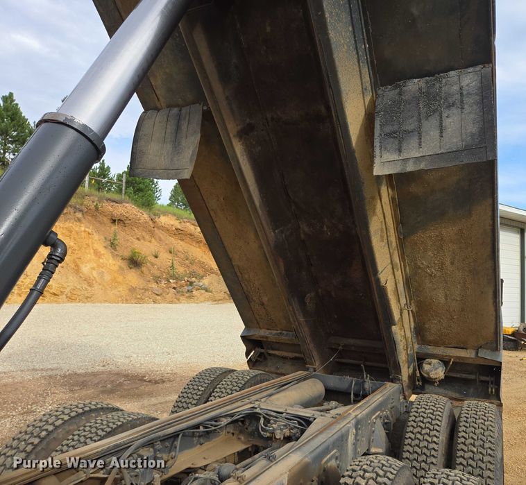 image for item EB1007 1978 Chevrolet 90 dump truck