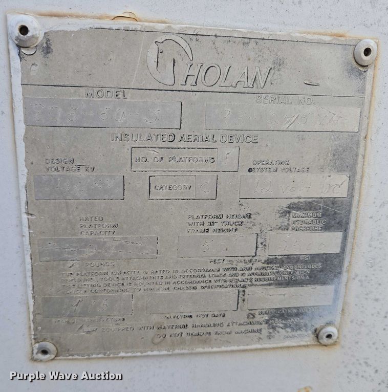 image for item EB1008 1993 International 4900 4x2 bucket truck