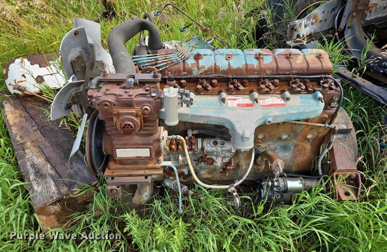 image for item EB1008 1993 International 4900 4x2 bucket truck