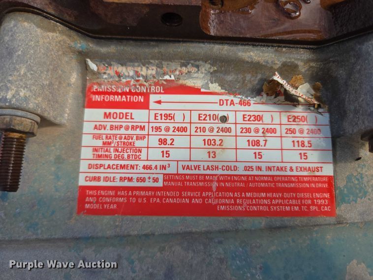 image for item EB1008 1993 International 4900 4x2 bucket truck