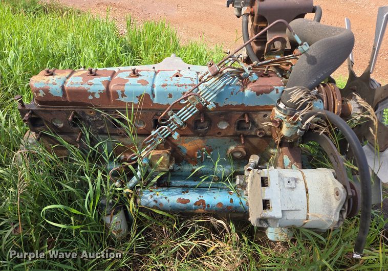 image for item EB1008 1993 International 4900 4x2 bucket truck