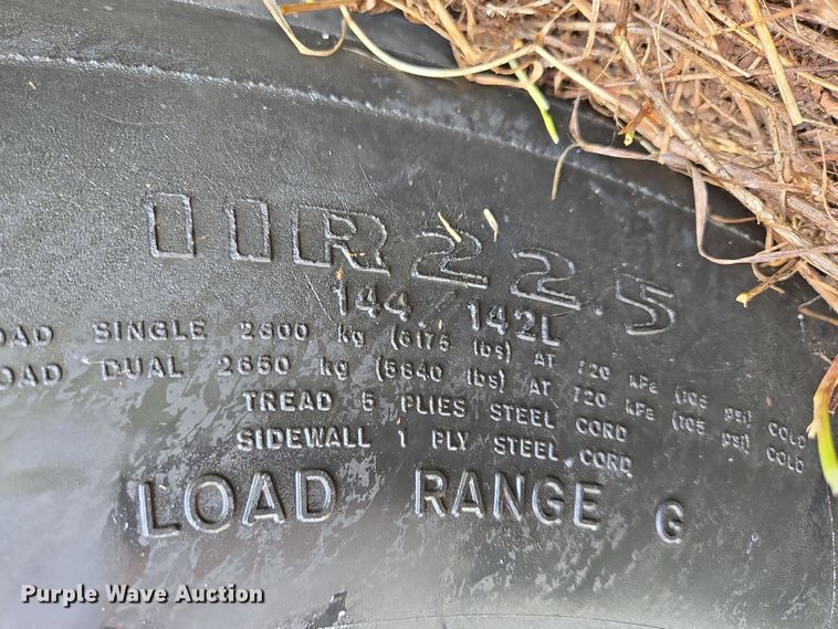 image for item EB1008 1993 International 4900 4x2 bucket truck