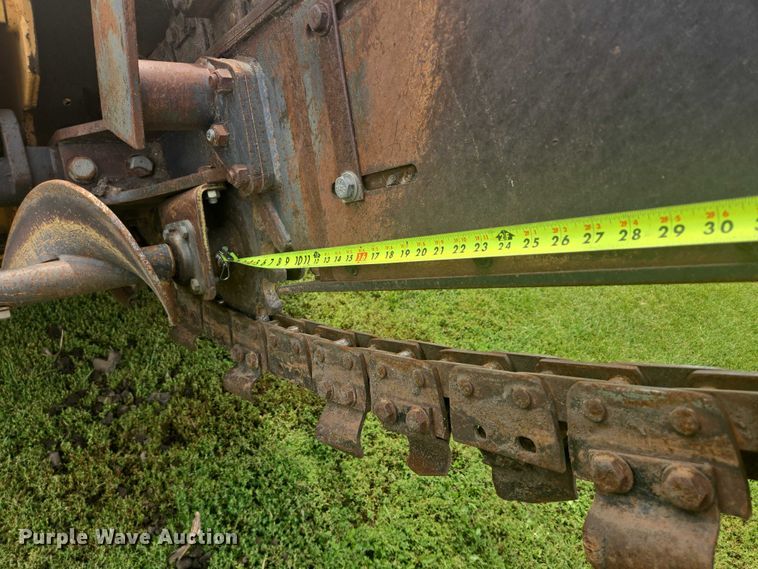 image for item EB1023 1996 Case 460 trencher