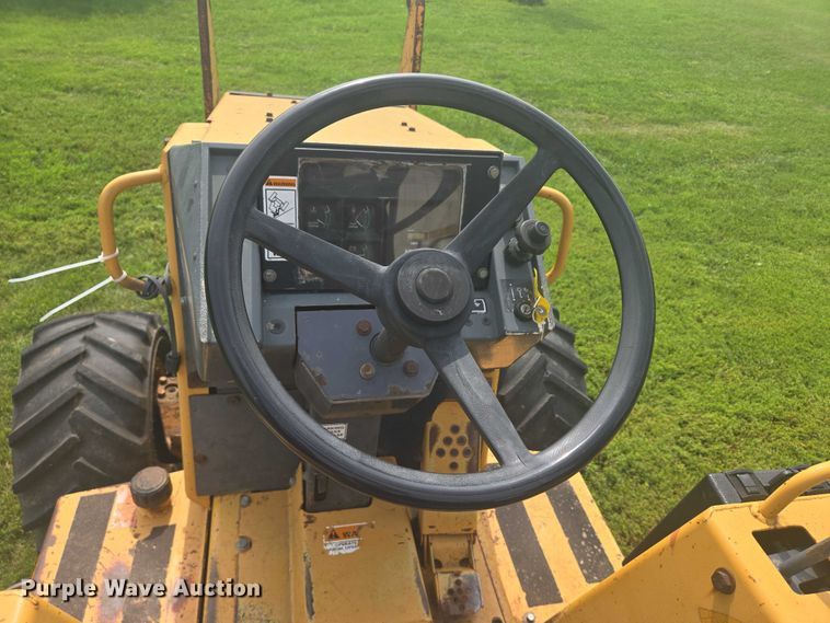 image for item EB1023 1996 Case 460 trencher