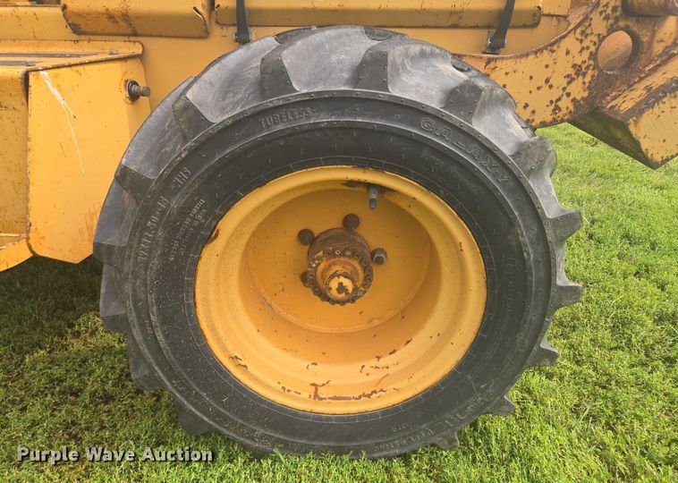 image for item EB1023 1996 Case 460 trencher