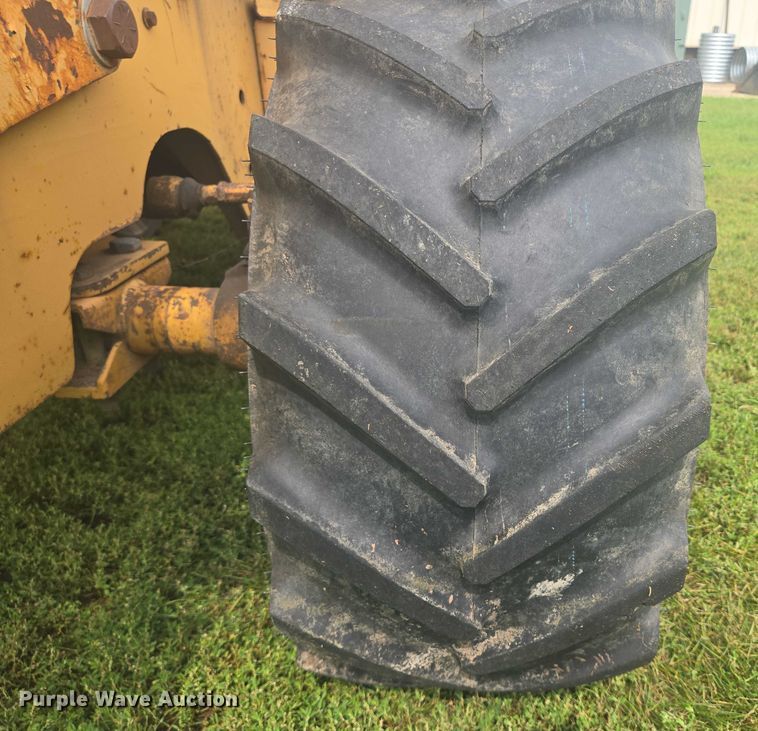 image for item EB1023 1996 Case 460 trencher