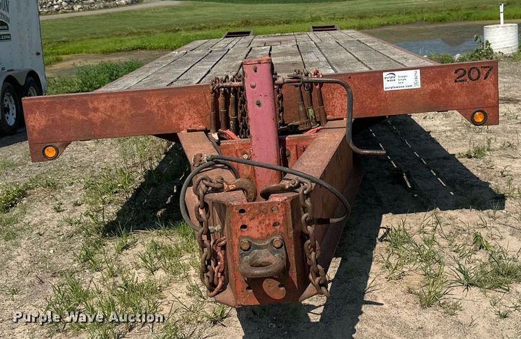 image for item EB2754 2004 Towmaster equipment trailer