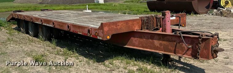 image for item EB2754 2004 Towmaster equipment trailer