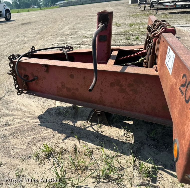 image for item EB2754 2004 Towmaster equipment trailer