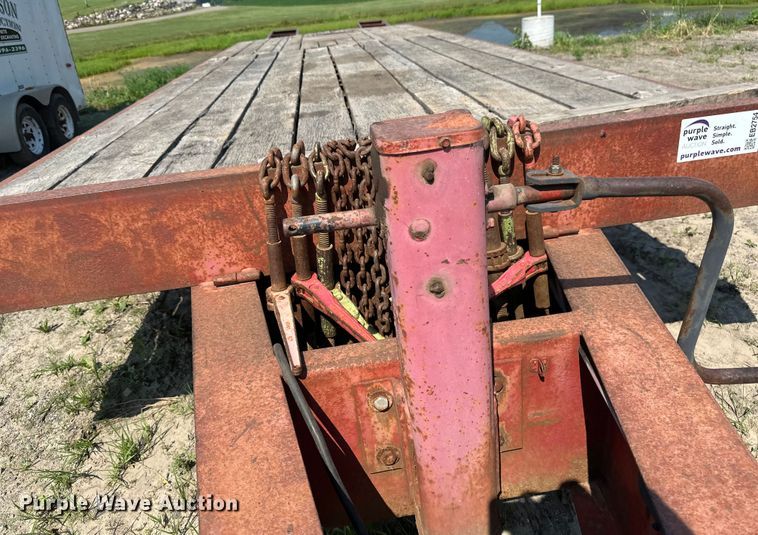 image for item EB2754 2004 Towmaster equipment trailer