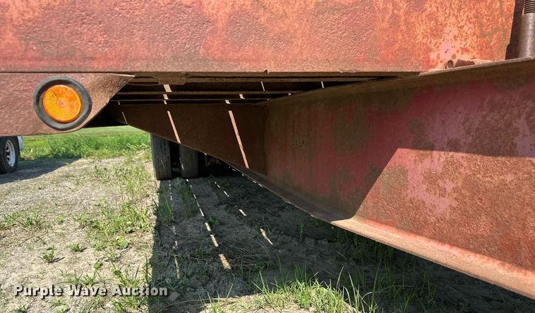 image for item EB2754 2004 Towmaster equipment trailer