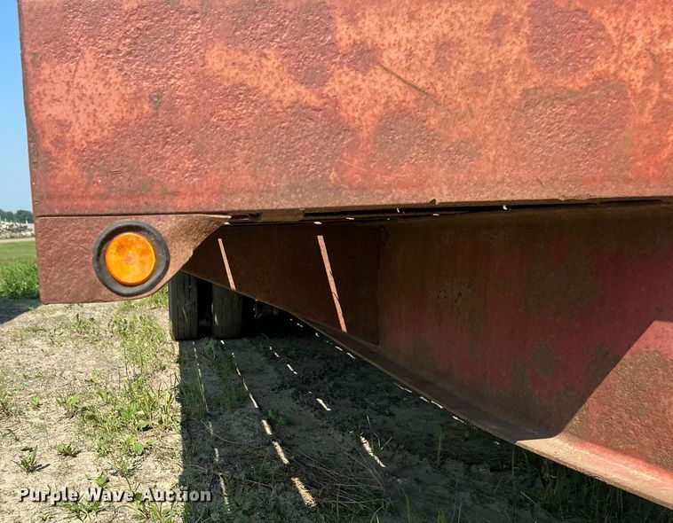 image for item EB2754 2004 Towmaster equipment trailer