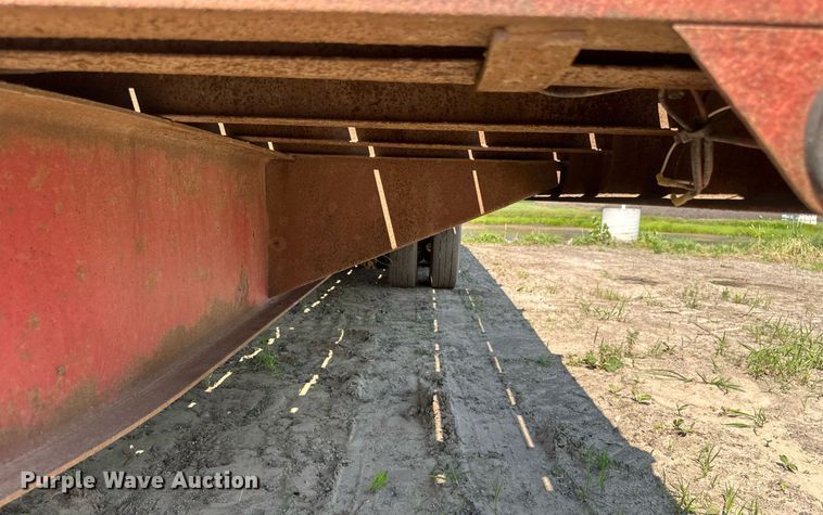 image for item EB2754 2004 Towmaster equipment trailer