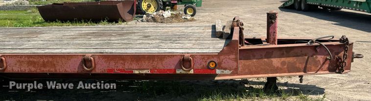 image for item EB2754 2004 Towmaster equipment trailer