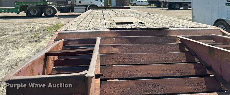 image for item EB2754 2004 Towmaster equipment trailer