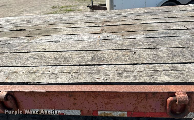 image for item EB2754 2004 Towmaster equipment trailer