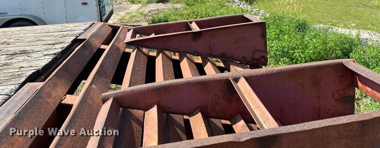 image for item EB2754 2004 Towmaster equipment trailer