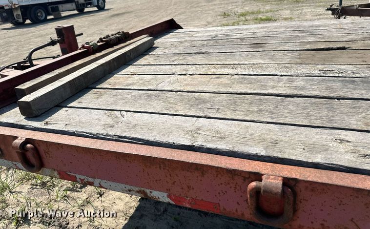 image for item EB2754 2004 Towmaster equipment trailer