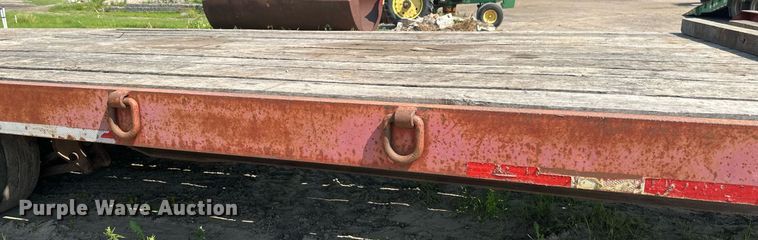 image for item EB2754 2004 Towmaster equipment trailer