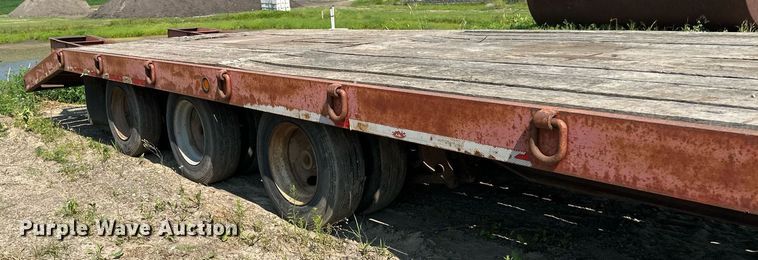 image for item EB2754 2004 Towmaster equipment trailer