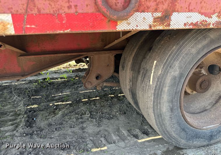 image for item EB2754 2004 Towmaster equipment trailer