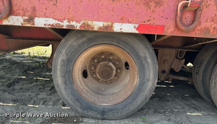 image for item EB2754 2004 Towmaster equipment trailer